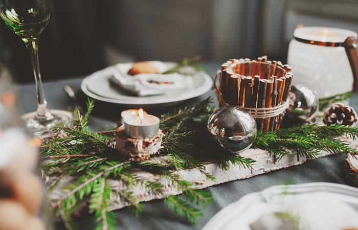 Decoración navideña para tu mesa. Foto: Shutterstock