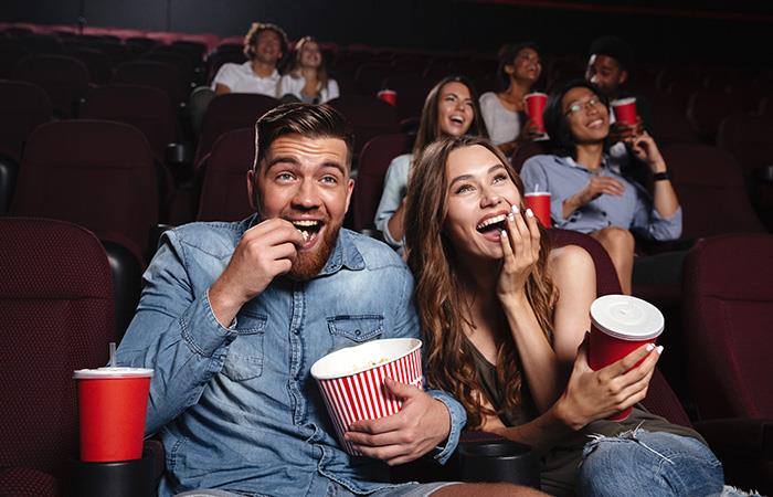 El 2019 traerá mes a mes largometrajes que llenarán las salas de cine. Foto: Shutterstock