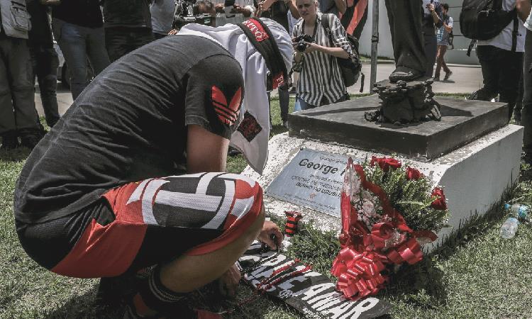 El fútbol está de luto por la tragedia en Río. Foto: EFE