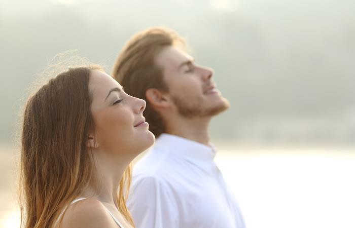 Aprender a respirar de forma consciente es fundamental. Foto: Shutterstock