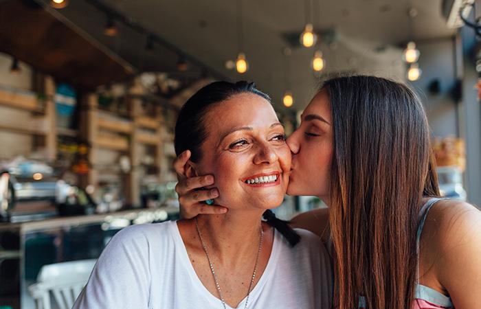 Cuida la salud de mamá en su día. Foto: Shutterstock