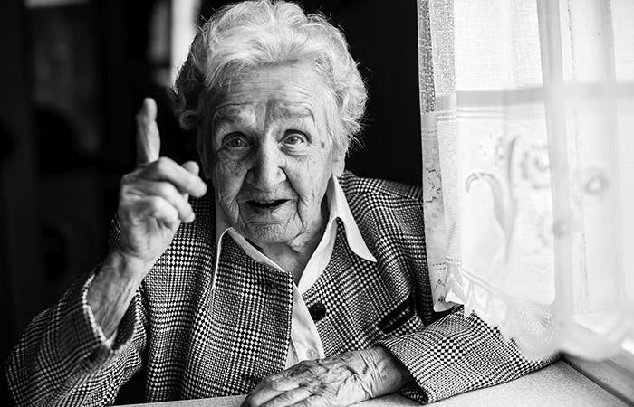 Nuestras abuelas son valiosísimas personas y hay que respetarlas siempre. Foto: Shutterstock