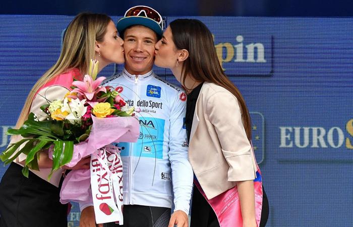 Miguel Ángel López en el Giro de Italia. Foto: EFE