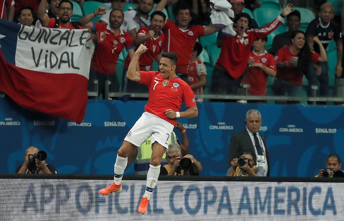 Alexis Sánchez celebrando el segundo gol de Chile. Foto: EFE