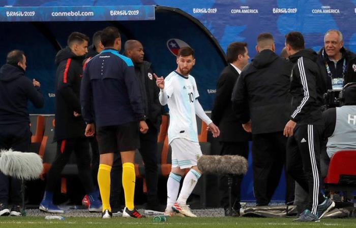 Lionel Messi, expulsado en el partido ante Argentina. Foto: EFE