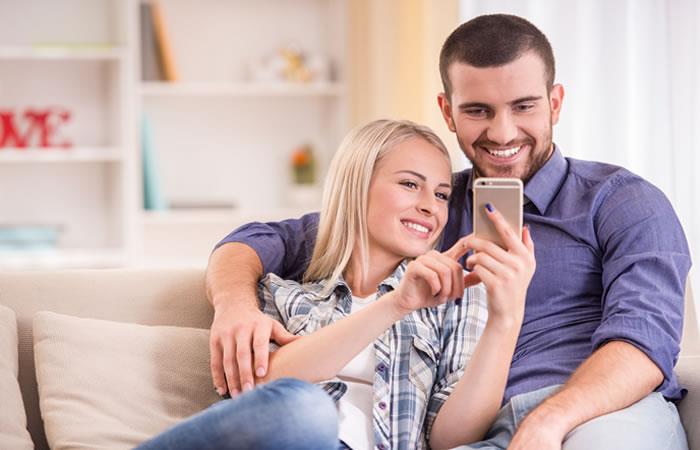 ¿Sabías que Siri te graba mientras estás con tu pareja?. Foto: Shutterstock