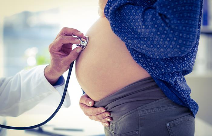 El procedimiento complica la salud de los bebés. Foto: Shutterstock