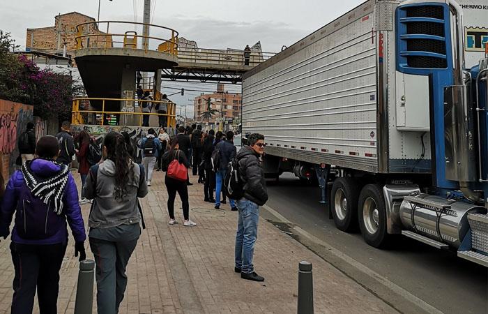 Ciudadanos sufren por el paro en Bogotá y municipios aledaños. Foto: Twitter