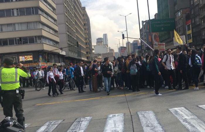 Manifestantes se toman las vías principales de la ciudad. Foto: Twitter