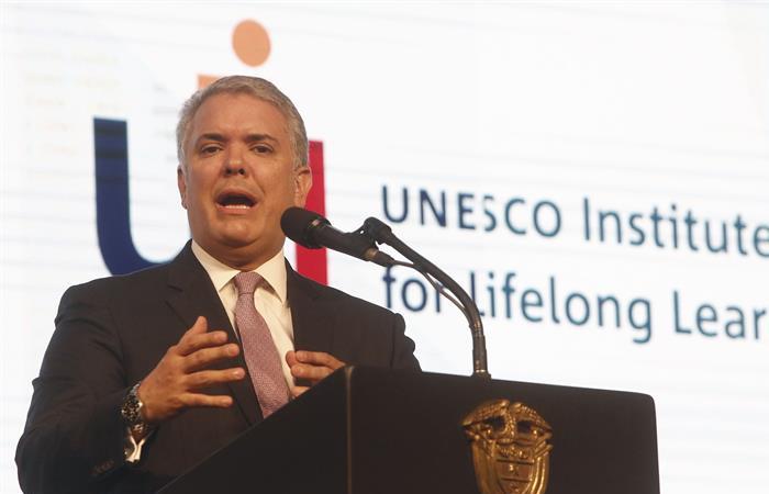 Iván Duque habla durante la instalación de la 4a Conferencia Internacional Ciudades del Aprendizaje UNESCO, en Medellín. Foto: EFE