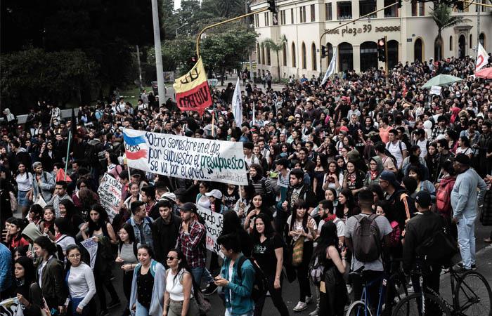 Estudiantes, maestros y trabajadores se movilizarán por las calles de Bogotá. Foto: EFE