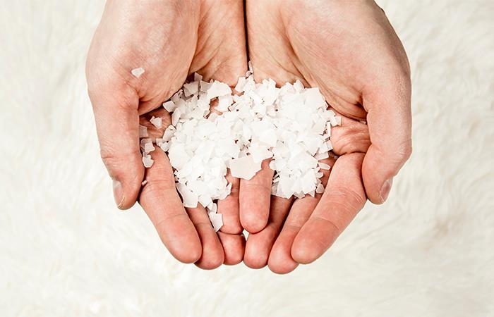 Rituales con sal para atraer el dinero. Foto: Shutterstock