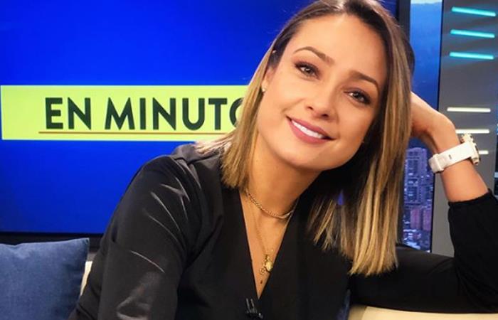 Mónica Jaramillo presenta le emisión de noticias Caracol de la mañana. Foto: Instagram