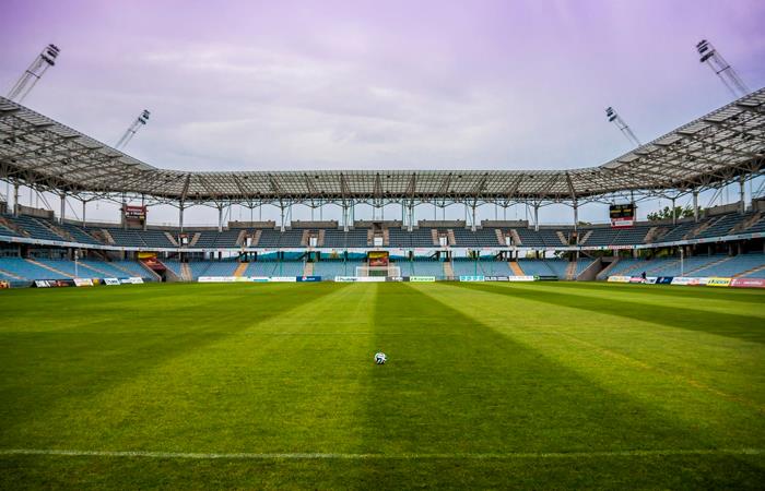Estadios vacíos: ¿el futuro del fútbol en el mundo?