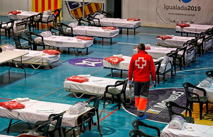 España sigue tomando medidas para evitar más casos de COVID-19. Foto: EFE
