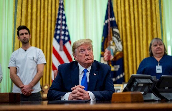 Donald Trump, durante una reunión en la oficina oval de La Casa Blanca. (). Foto: EFE