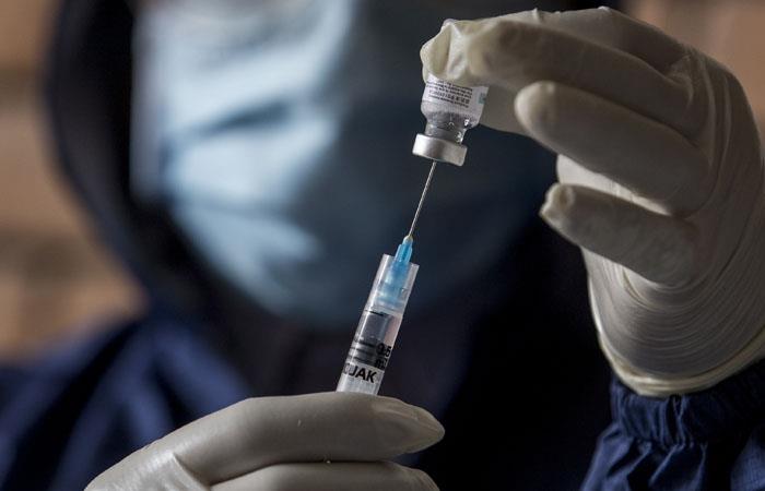 La vacuna contra el coronavirus podría estar lista para el mes de septiembre. (). Foto: EFE