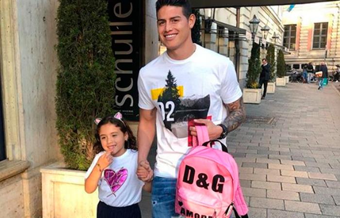 James Rodríguez junto a su hija. Foto: Instagram