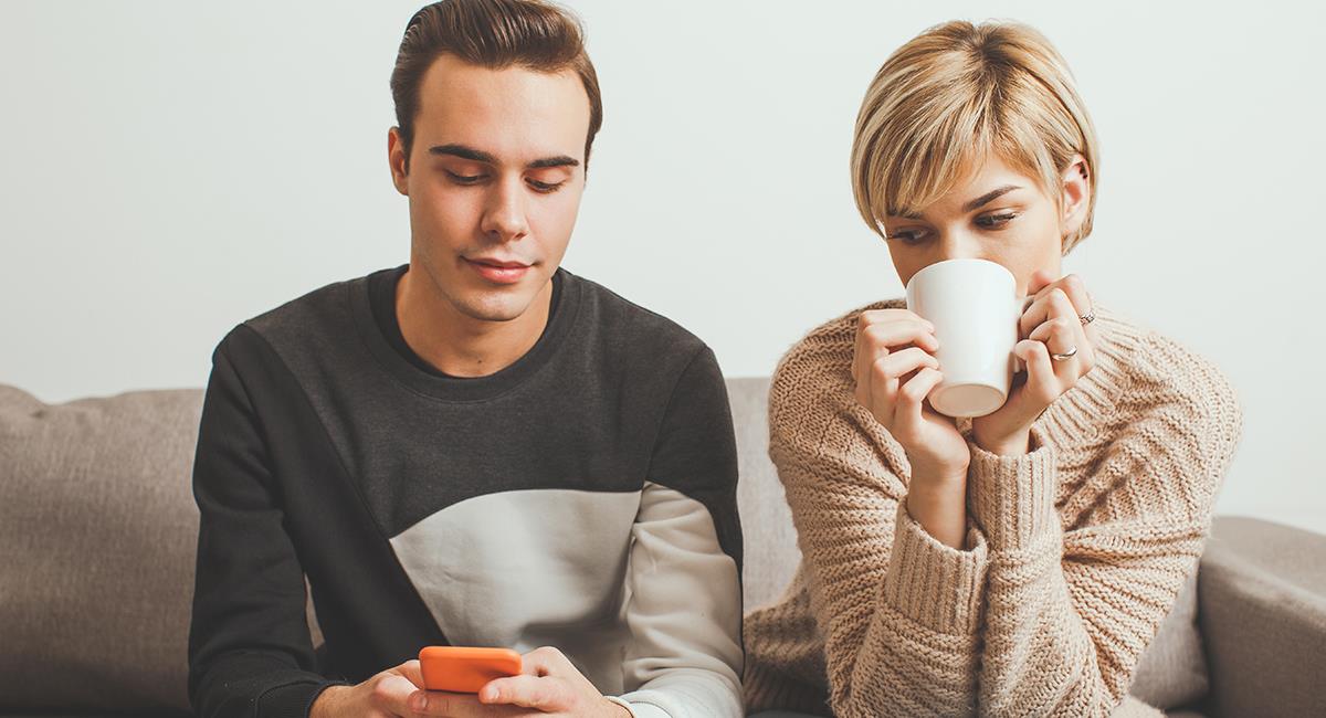 Sigue estos consejos para tratar los celos en tu relación amorosa. Foto: Shutterstock