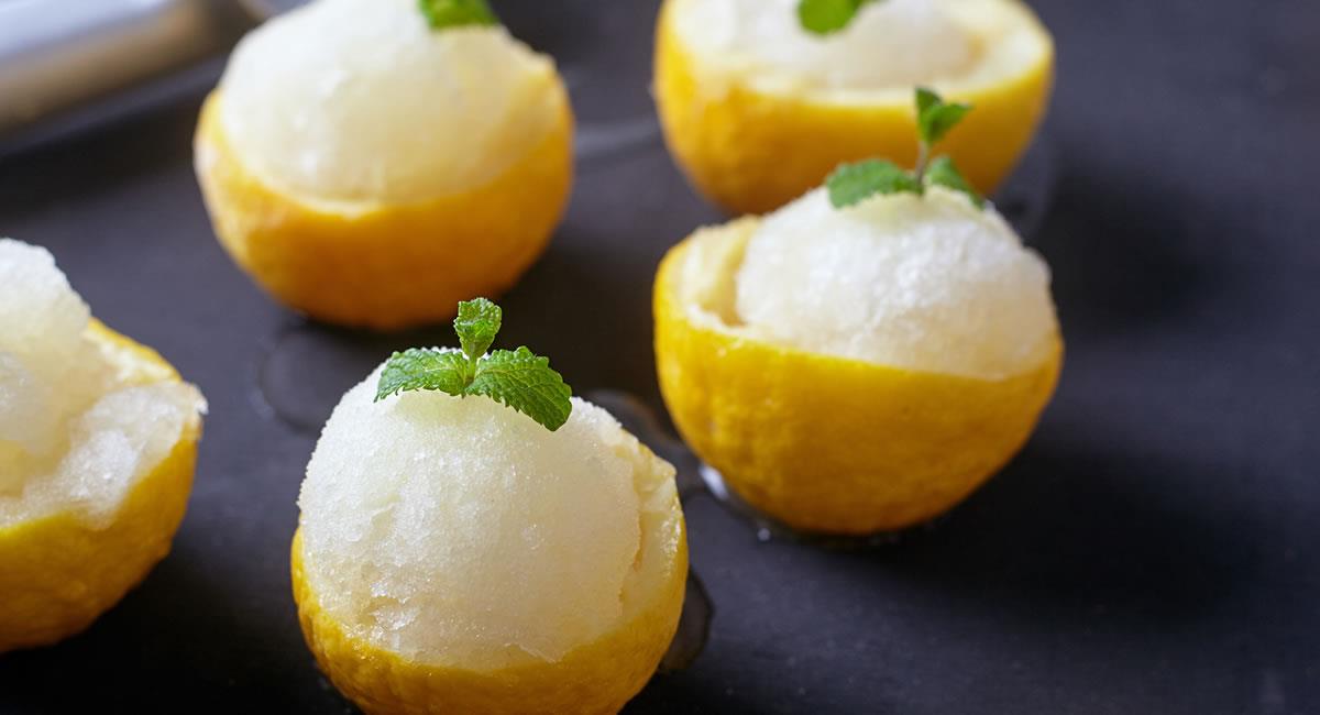 Prepara un rico sorbete de limón, fácil y rápido