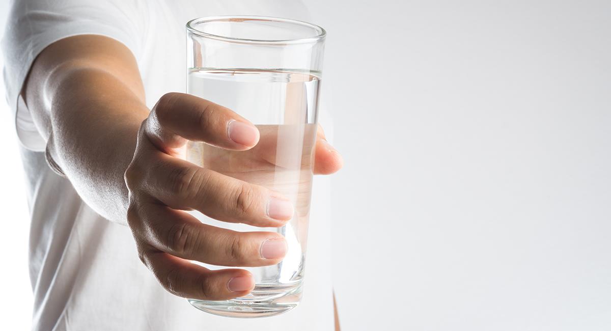 Conoce los beneficios de beber agua con regularidad. Foto: Shutterstock