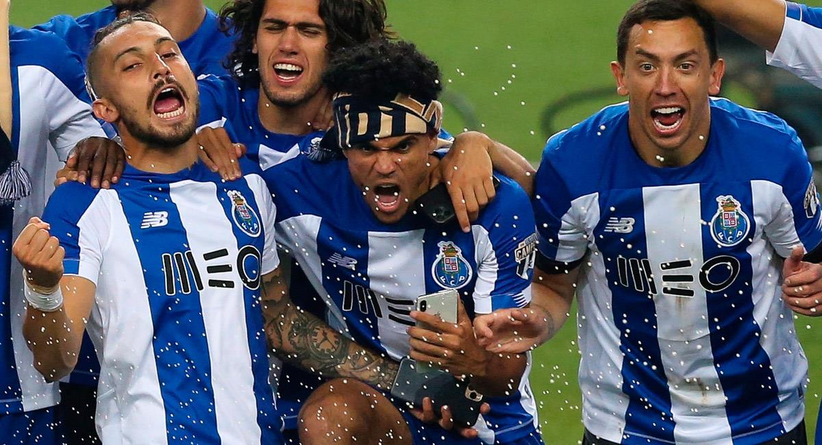 Luis Díaz festeja su campeonato con Porto. Foto: EFE