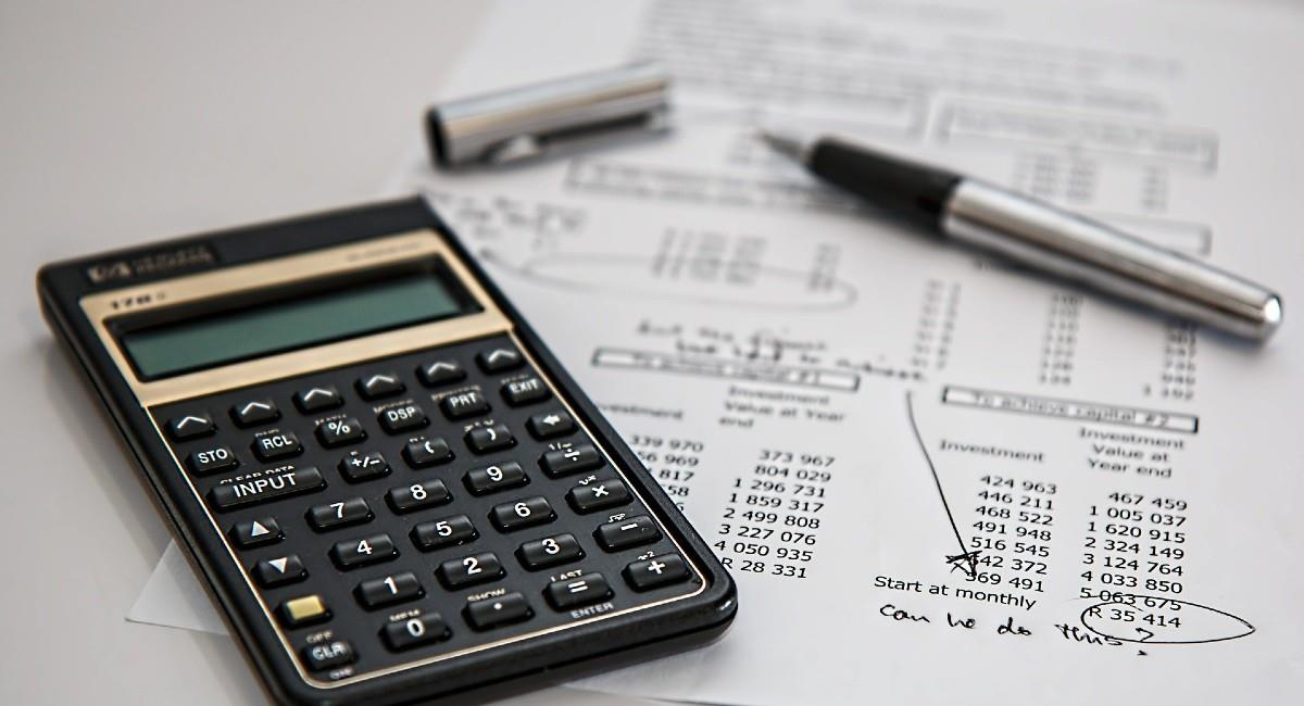 Aunque no necesitas ser un experto, sí es importante saber sobre finanzas. Foto: Pixabay