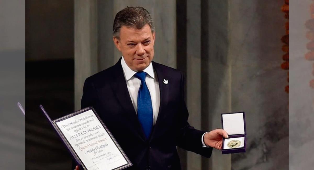 Juan Manuel Santos y su Nobel de Paz. Foto: Twitter @Jessicahigueraj
