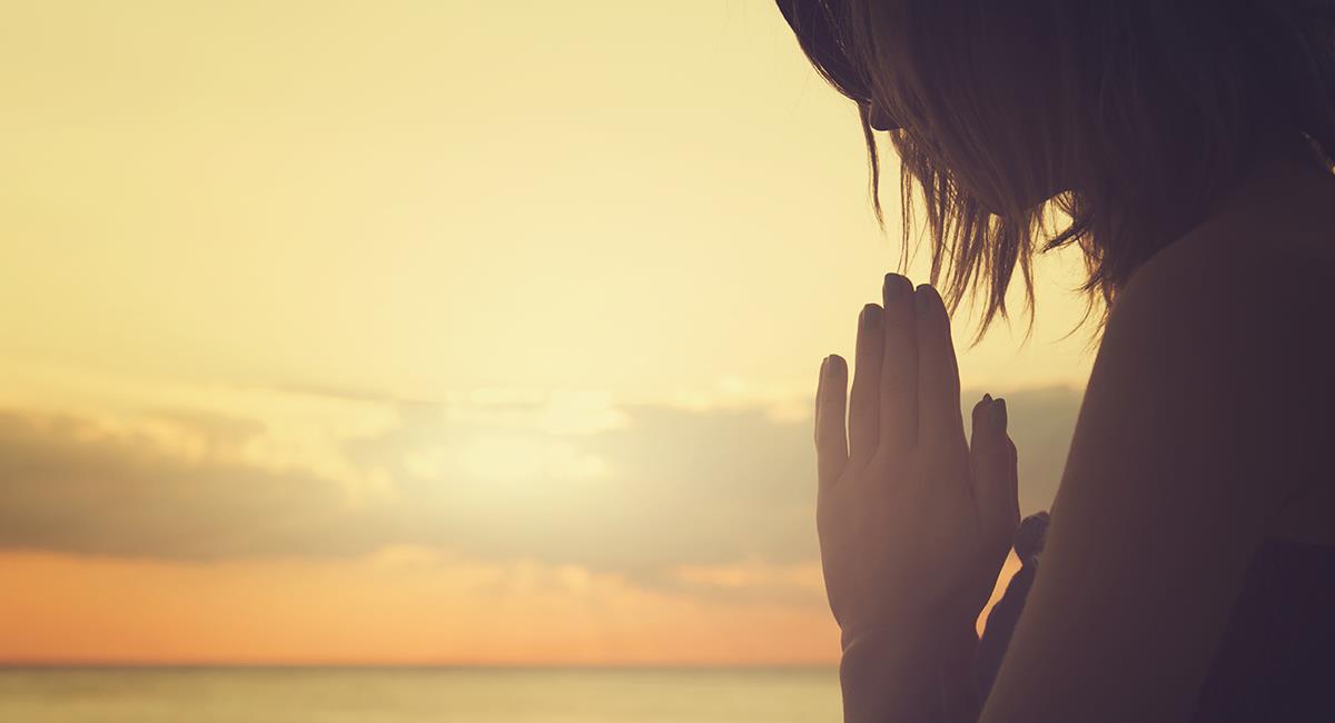 Oración para conseguir serenidad y fortaleza en tiempos difíciles. Foto: Shutterstock