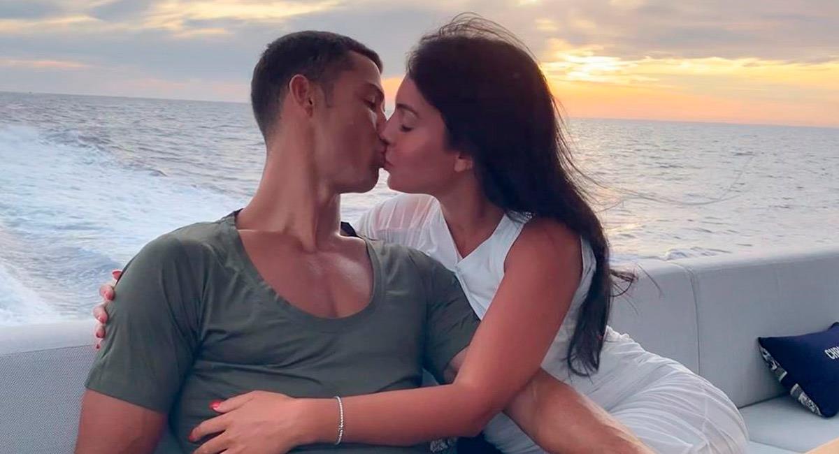 Cristiano Ronaldo con su esposa Georgina. Foto: Instagram @georginagio
