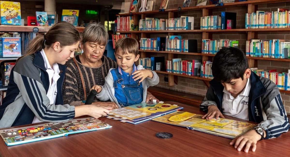 Serán 22 de las 24 bibliotecas públicas las que se abrirán en Bogotá. Foto: Cortesía Secretaría de Cultura de Bogotá
