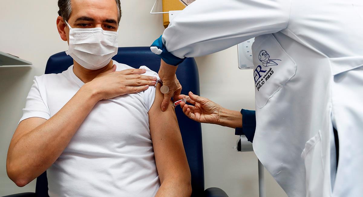 Detienen fase de ensayos clínicos de vacuna contra el COVID-19 de AstraZeneca. Foto: EFE