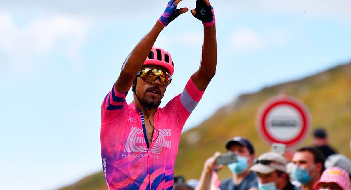 Dani Martínez celebra su triunfo en la etapa 13 del Tour de Francia. Foto: EFE