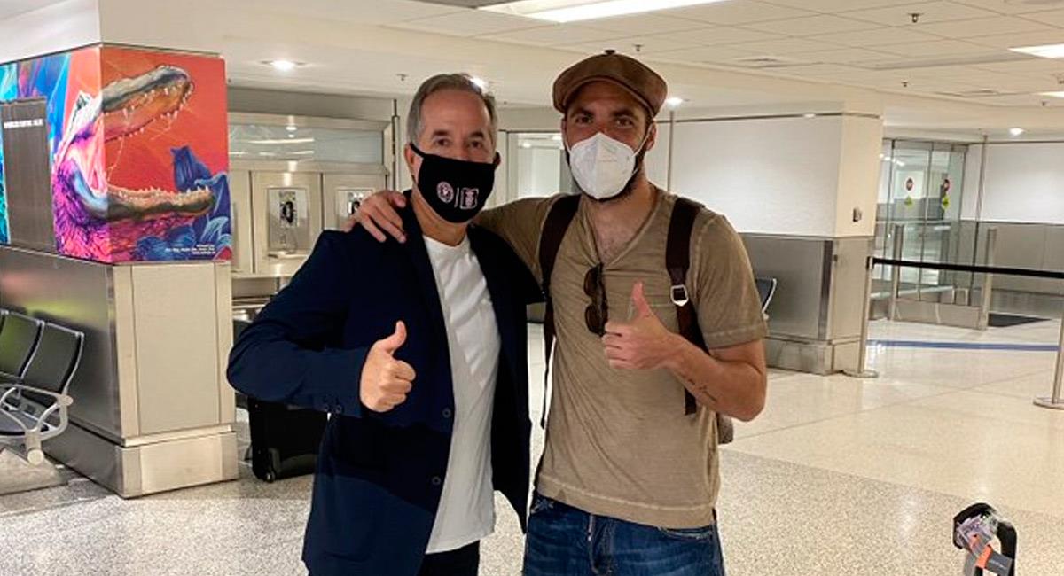 El 'Pipita' junto a Jorge Mas, uno de los dueños de Inter Miami. Foto: Twitter