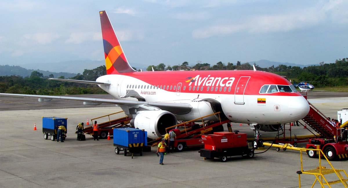 Avión de Avianca en el aeropuerto Palonegro de la ciudad de Bucaramanga. Foto: Flickr