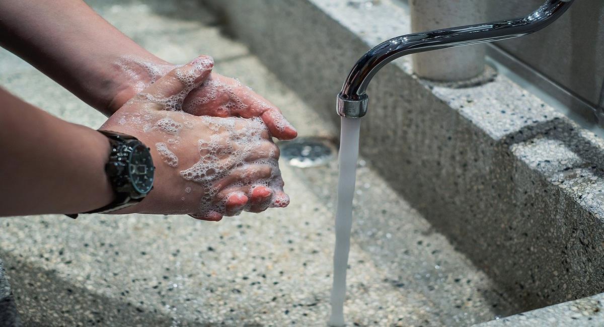 El lavado de manos constante y el uso de tapabocas siguen siendo las acciones más efectivas para evitar el contagio de COVID-19. Foto: Pixabay