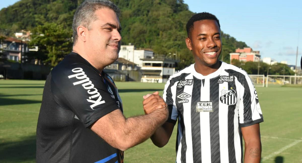 Robinho vuelve a Santos. Foto: Twitter Prensa redes Santos FC.