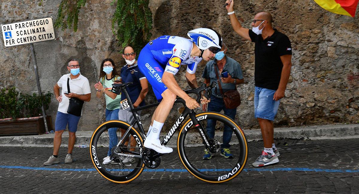 Álvaro Hodeg estuvo a punto de ganar la etapa 11 del Giro de Italia. Foto: Twitter @alvaro_hodeg