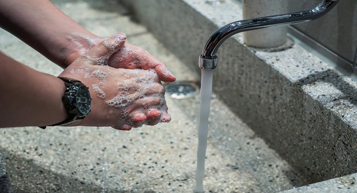 El lavado de manos es una sana práctica que ayuda en la erradicación de virus y bacterias. Foto: Pixabay
