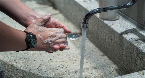 Manos limpias para celebrar el Día Mundial del lavado de manos