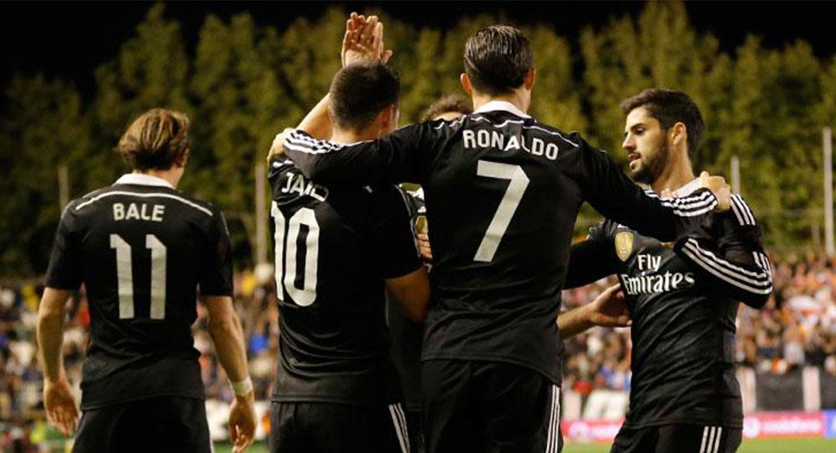 James Rodríguez e Isco Alarcón ya compartieron varios años en Real Madrid. Foto: Twitter @realmadrid