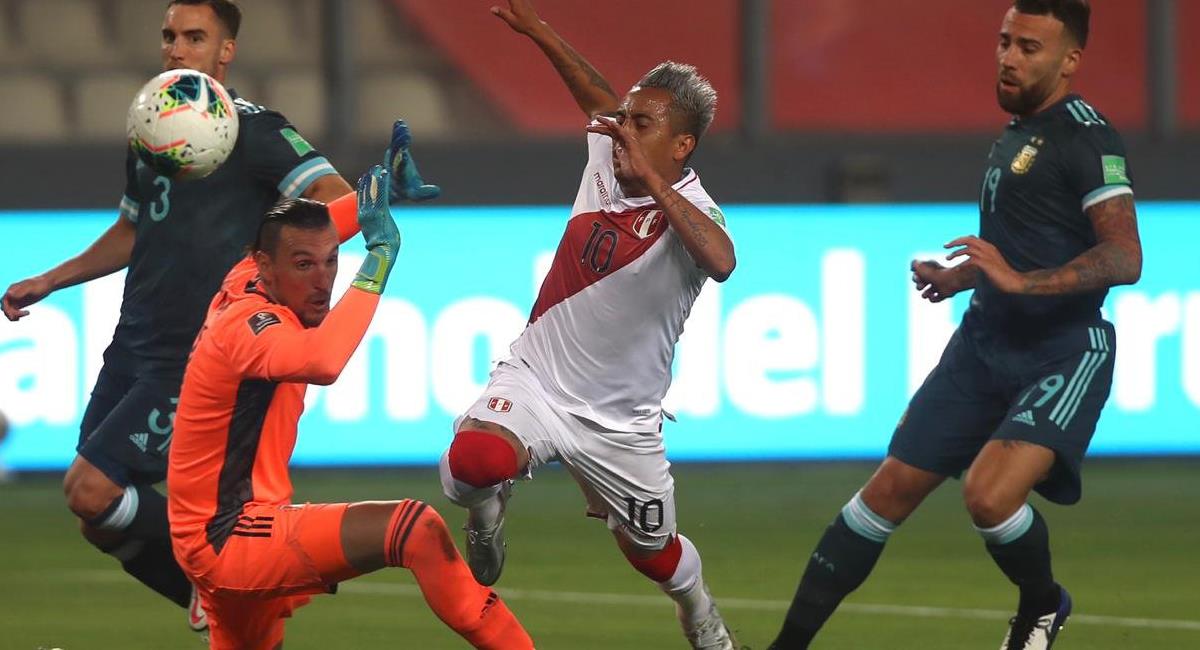 En un partido por momentos de ida y vuelta, Argentina derrotó a Perú en el estadio Nacional de Lima. Foto: Twitter @MovistarDeporPe