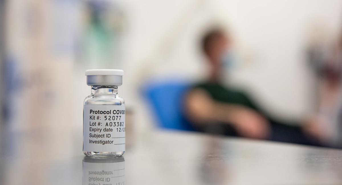 Universidad de Oxford presenta problemas con su vacuna. Foto: EFE