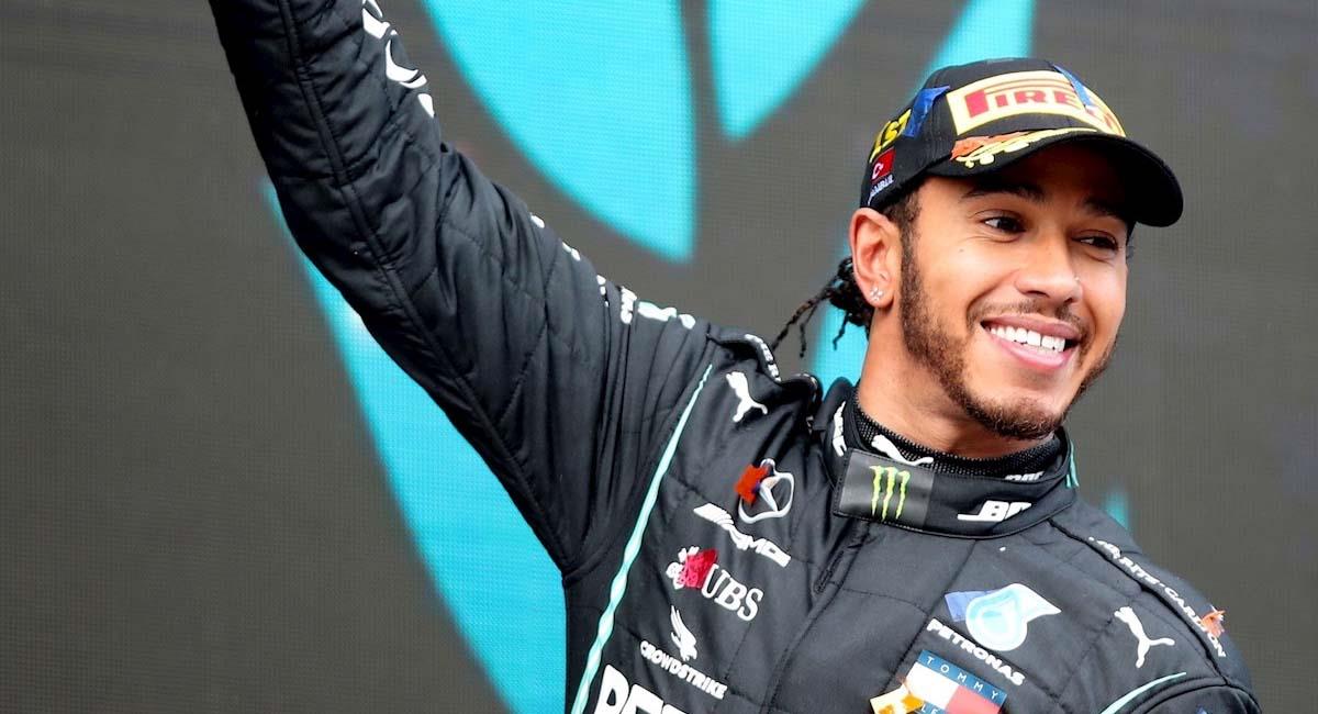 Lewis Hamilton, tras una competencia en Turquía. Foto: EFE