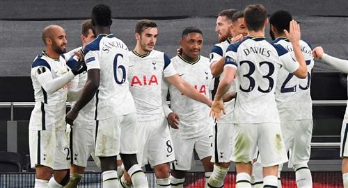 Con Davinson titular, Tottenham triunfa en Europa League