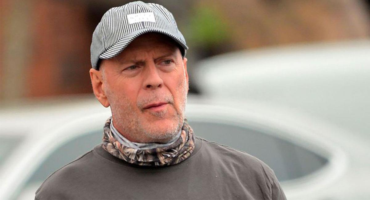 La respuesta de Bruce Willis tras ser expulsado de una ...