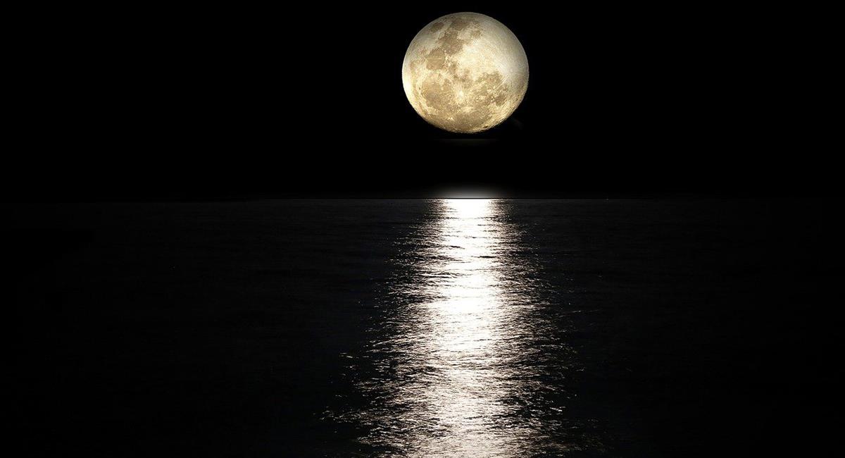 La Luna se podrá ver en diferentes horarios del día, si estás muy atento al cielo. Foto: Pixabay