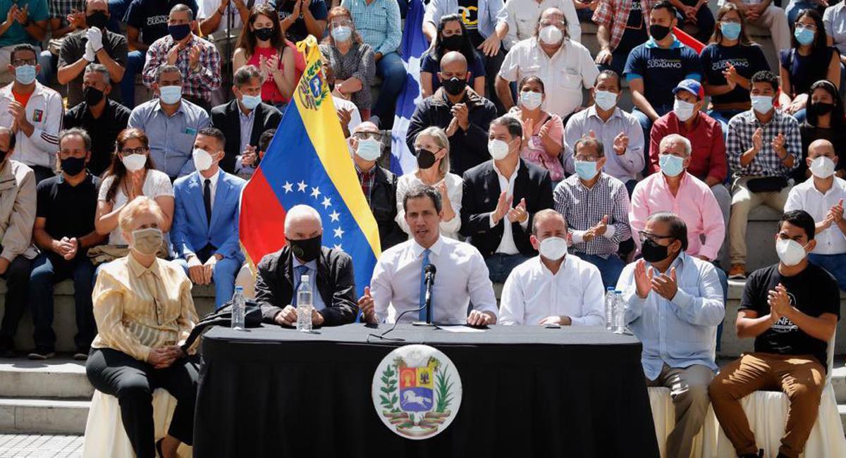 Juan Guaidó ha respondido a la posibilidad de un juicio en su contra afirmando que no existen pruebas y es un atentado contra la democracia. Foto: Twitter @jguaido