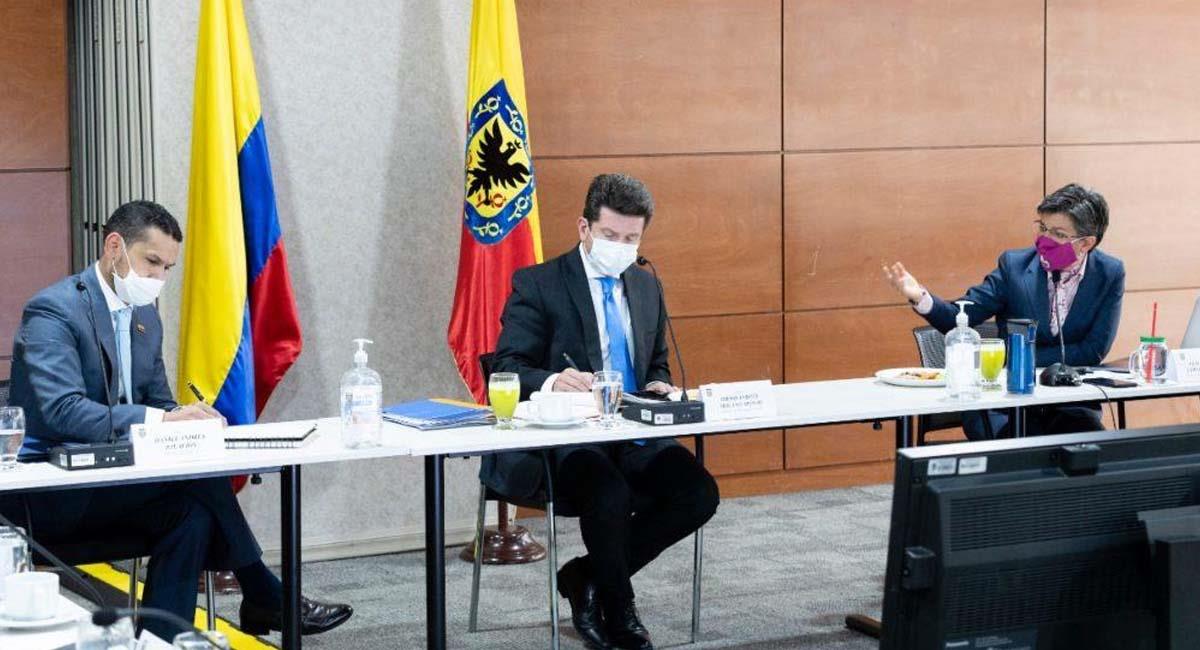 La alcaldesa de Bogotá, Claudia López, junto con los ministros del Interior y de Defensa. Foto: Alcaldía de Bogotá