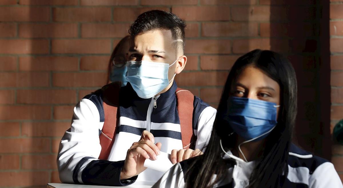 Colegios de Bogotá retornaron a clases este 15 de febrero. Foto: EFE